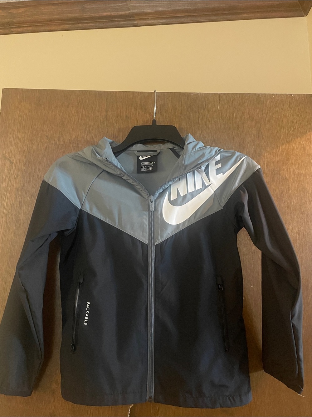 Nike Black and Gray Hooded Packable Windbreaker Jacket